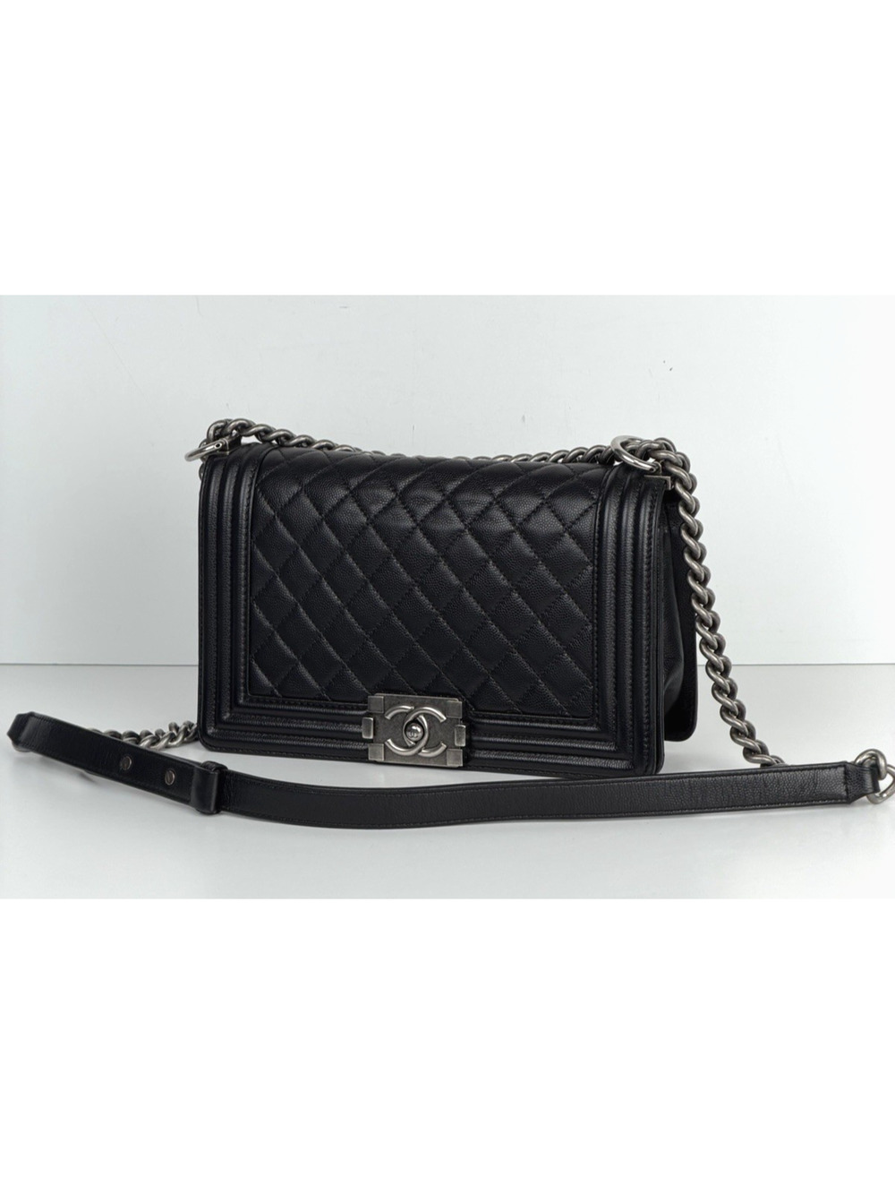 CHANEL Boy Flap Shoulder Bag Black Caviar Quilted Leather Medium 2019 C6